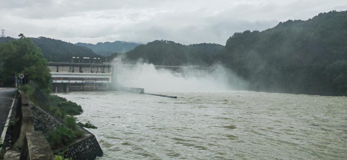 乐鱼平台_乐鱼（中国）一站式服务平台全力迎战汛期   坚决打赢安全度汛硬战   确保库区人民群众生命财产安全